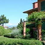 Apartmanhotel Residenze Al Colle Dei Pini 3*