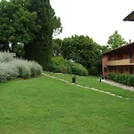 Apartmanhotel Residenze Al Colle Dei Pini 3*