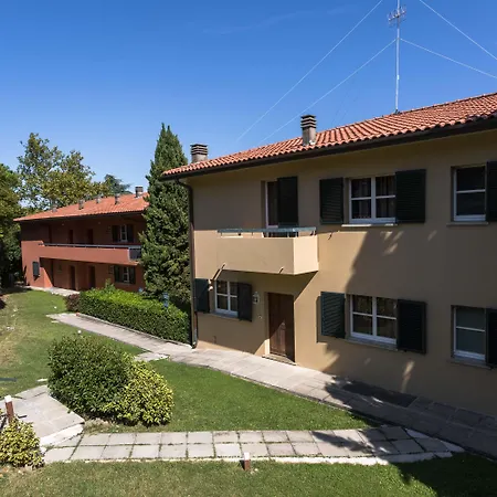 阿尔科尔棣皮尼公寓 3* 里乔内