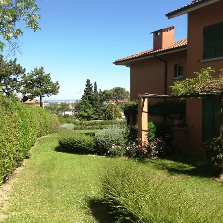 阿尔科尔棣皮尼公寓 3*