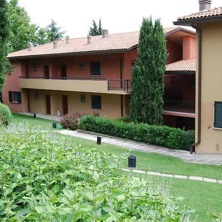 Residenze Al Colle Dei Pini 3* ריצ'יונה