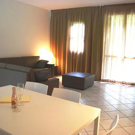 阿尔科尔棣皮尼公寓