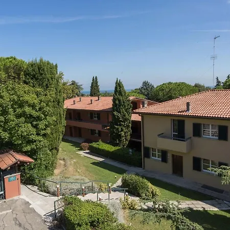 Residenze Al Colle Dei Pini 3* Riccione
