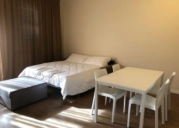 Residenze Al Colle Dei Pini 아파트호텔 3*