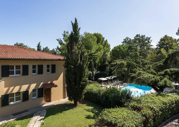 Residenze Al Colle Dei Pini 3*