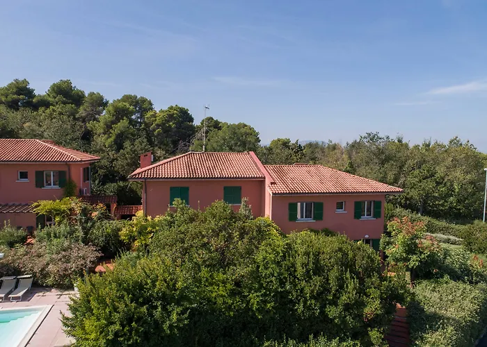 Apart Otel Residenze Al Colle Dei Pini