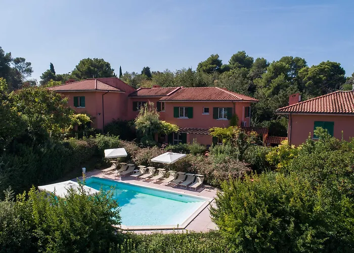 Residenze Al Colle Dei Pini Apart Otel 3*