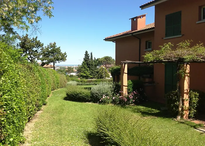 Residenze Al Colle Dei Pini 3*