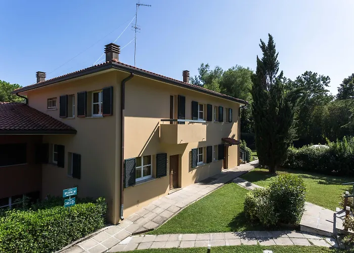 아파트호텔 Residenze Al Colle Dei Pini 리치오네