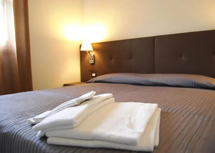 아파트호텔 Residenze Al Colle Dei Pini 리치오네