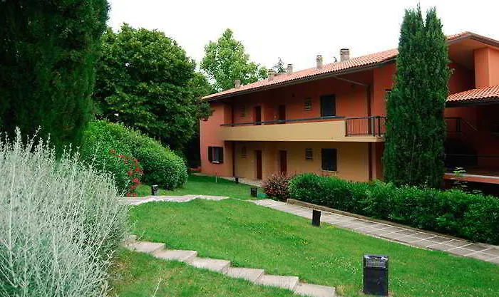 Residenze Al Colle Dei Pini 리치오네