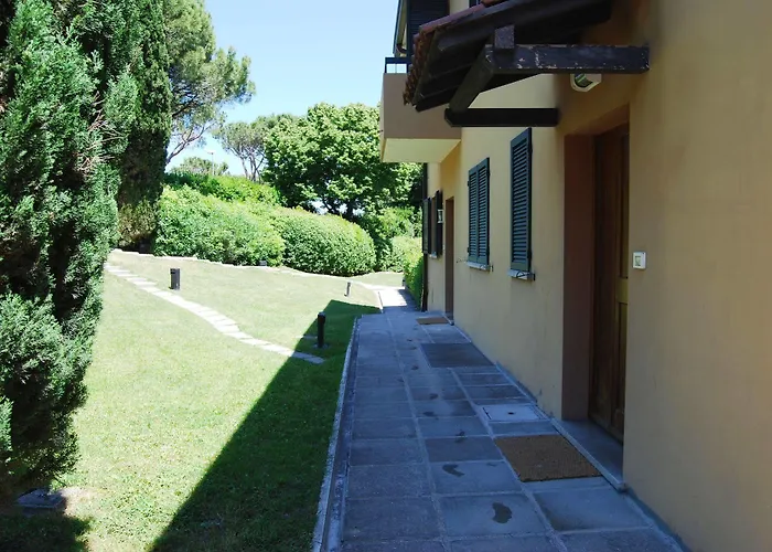 Residenze Al Colle Dei Pini 3* 리치오네