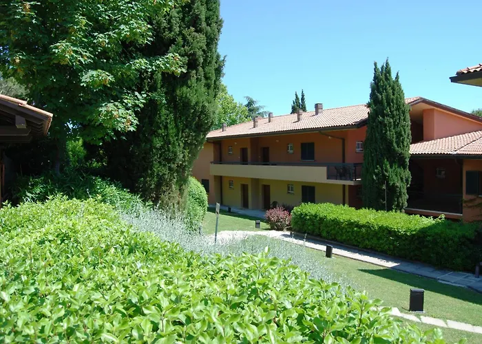 Residenze Al Colle Dei Pini Apart Otel 3*