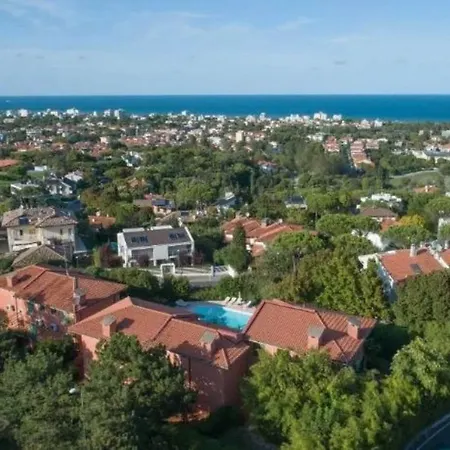 アパートホテル Residenze Al Colle Dei Pini リッチョーネ