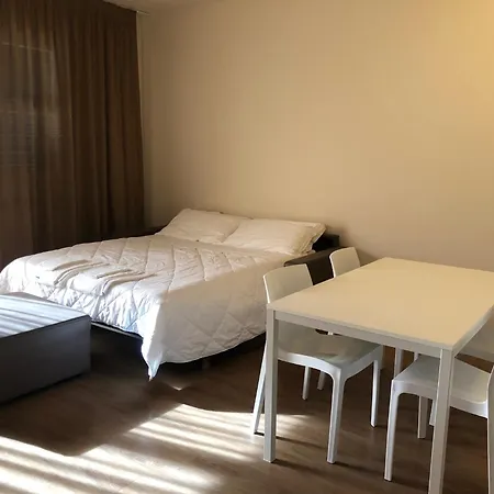 Residenze Al Colle Dei Pini アパートホテル 3*