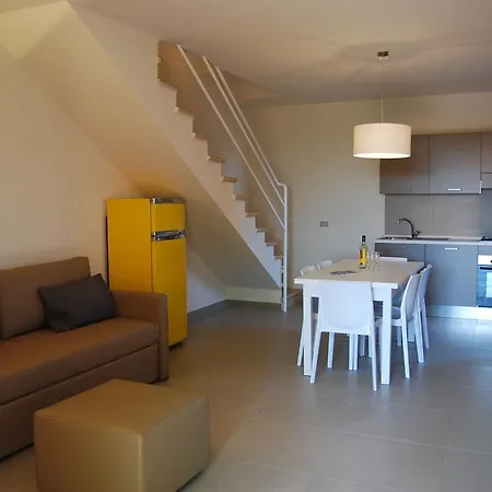 Residenze Al Colle Dei Pini アパートホテル