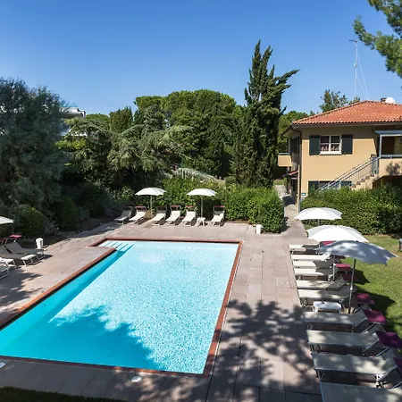 Residenze Al Colle Dei Pini Апарт-отель 3*