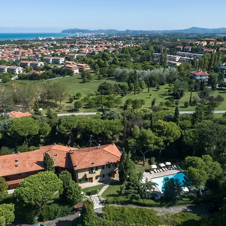 Residenze Al Colle Dei Pini Aparthotel 3*