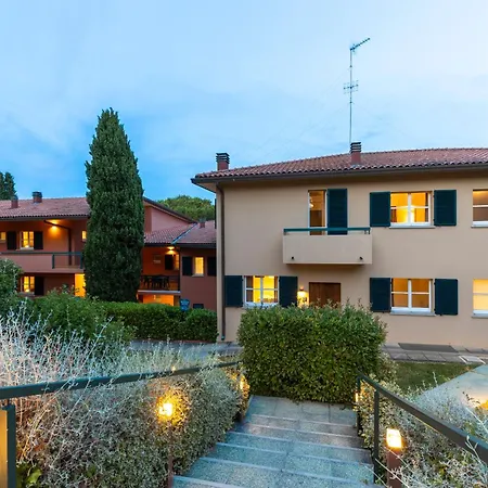 アパートホテル Residenze Al Colle Dei Pini
