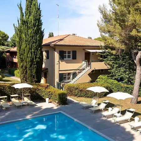 Residenze Al Colle Dei Pini 3*