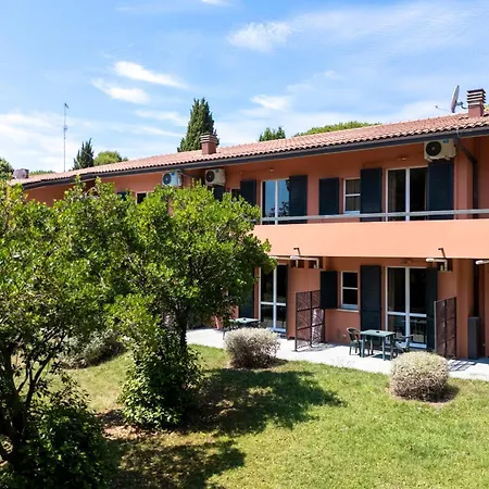 Residenze Al Colle Dei Pini リッチョーネ
