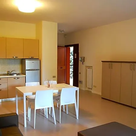 Residenze Al Colle Dei Pini Aparthotel 3*