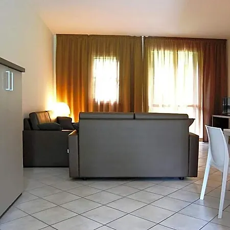 Residenze Al Colle Dei Pini 3* リッチョーネ