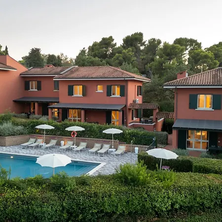 Residenze Al Colle Dei Pini 3* Riccione