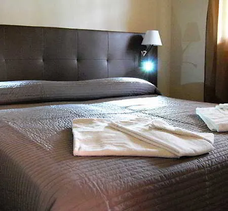 Residenze Al Colle Dei Pini アパートホテル