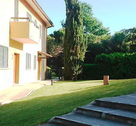 Residenze Al Colle Dei Pini アパートホテル