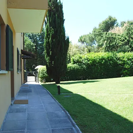 Апарт-отель Residenze Al Colle Dei Pini Риччоне