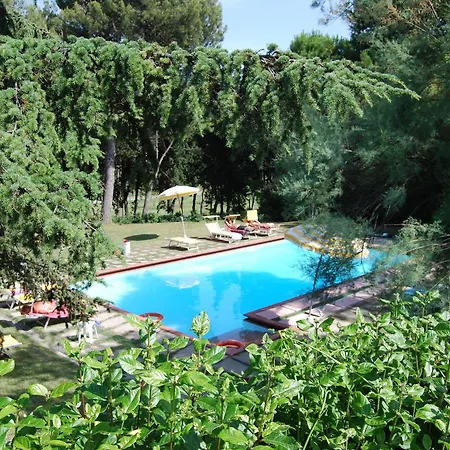 アパートホテル Residenze Al Colle Dei Pini