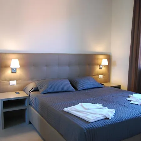 Residenze Al Colle Dei Pini アパートホテル リッチョーネ