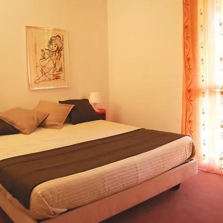 Residenze Al Colle Dei Pini アパートホテル