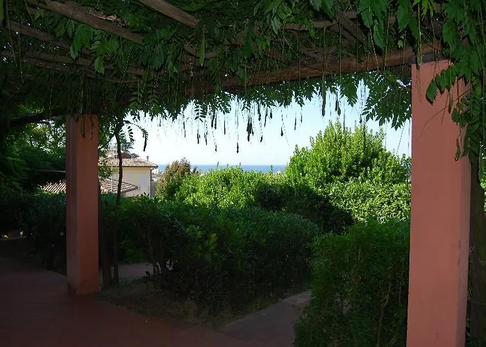 Residenze Al Colle Dei Pini Lejlighedshotel