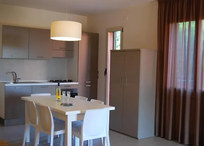 Residenze Al Colle Dei Pini 3* Риччоне